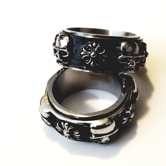 New‎ stainless steel skull ring size 11 - Picture 3 of 3